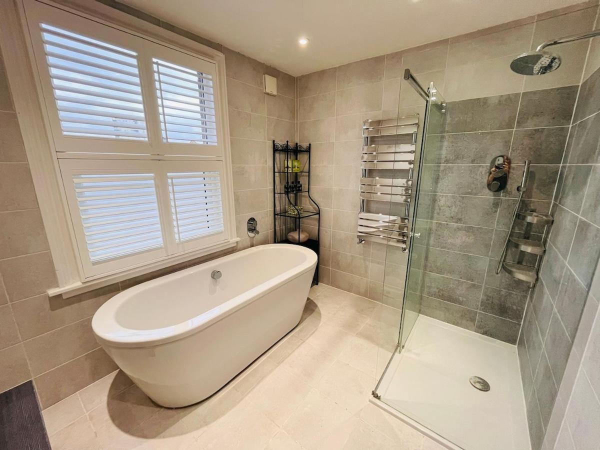 Appartamento Elegant & Spacious 3 Bed *
